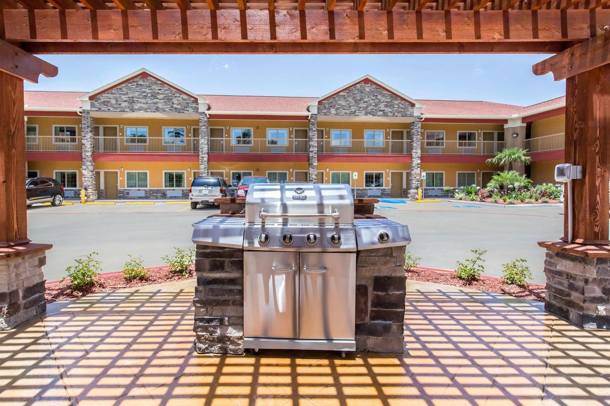 Scottish Inns & Suites Spring - Houston North Exterior photo